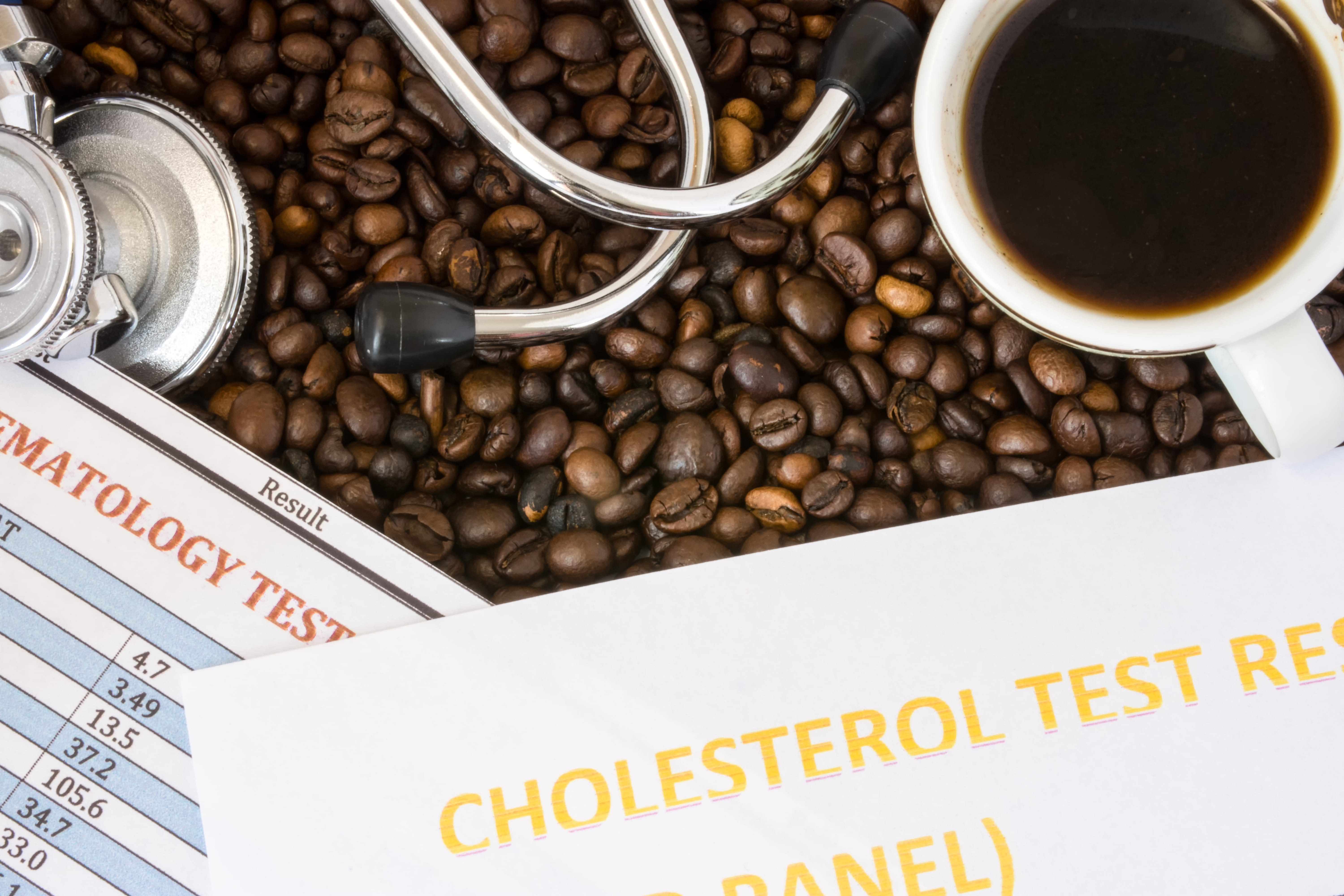 Mange lot seg bekymre da Helsedirektoratet tilsynelatende ba folk om å sette kaffekoppen på hylla. Men sa de egentlig det?