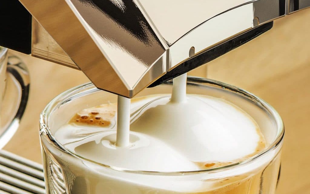 Thermoplan Det Norske Kaffehus Nærbilde av melkeskum