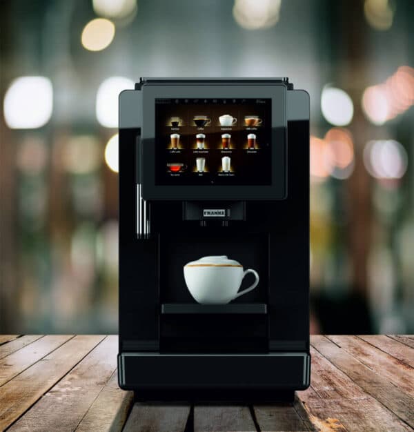 FRANE A400 kaffemaskin Det Norske Kaffehus i miljø med kopp